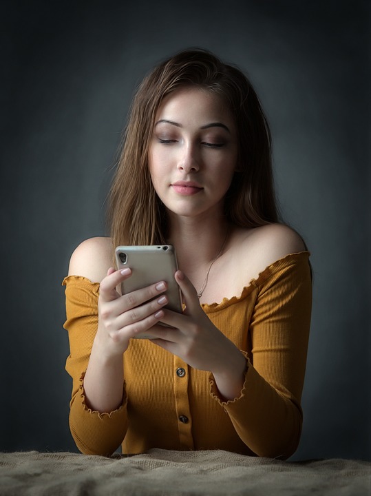 İnstagram'da Kişileri Yoruma Etiketlemek