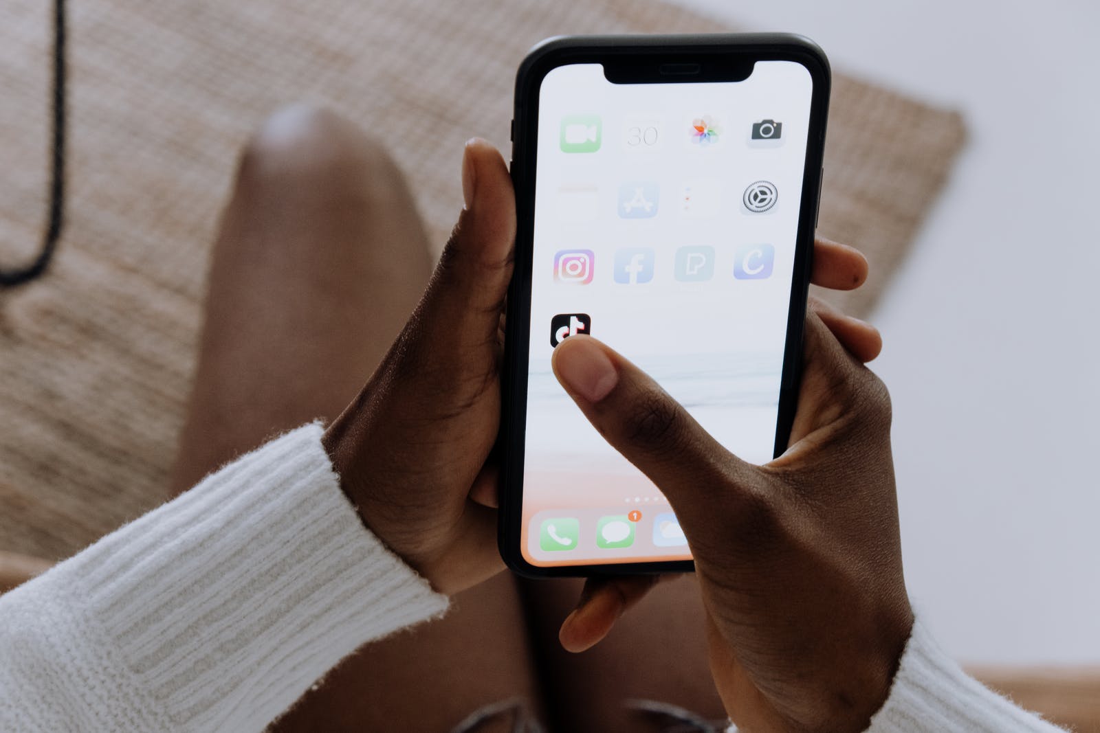 Instagram Siyah Mod Nedir? Nasıl Kapatılır?